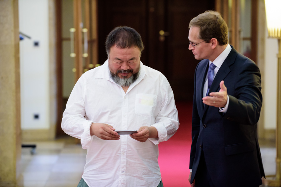 Ai Weiwei took a picture of us press on his iphone and checked it (or posted it?) just after meeting the governor.