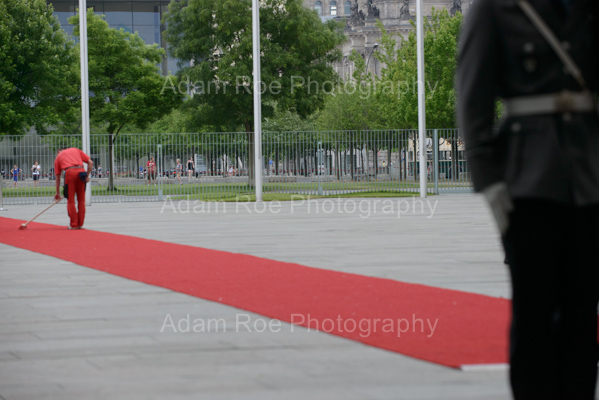 Here's the red carpet a few minutes before Vucic's arrival. The guard is already there, but some work still had to be done.