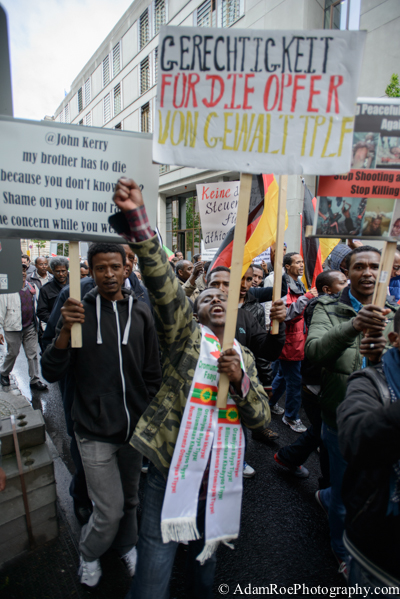 Protestors marched through Berlin-Mitte with flags, posters and banners.